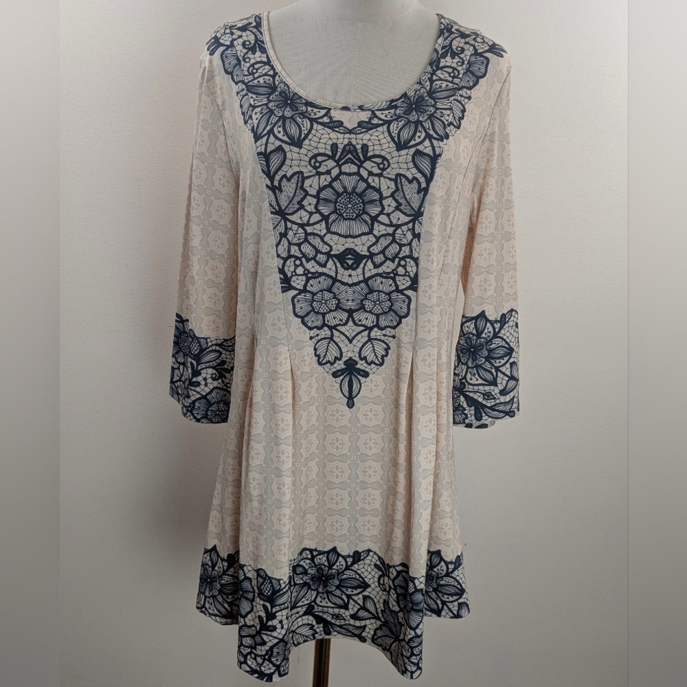 Lily by Firmiana Women's Size Medium Elegant Cream & Black Floral Tunic - Picture 11 of 11